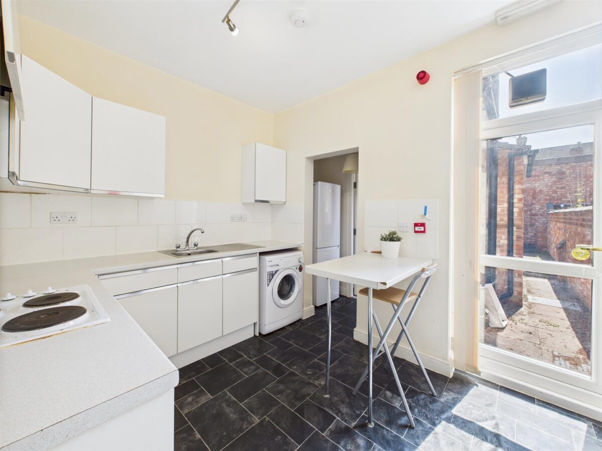 Station Street, Loughborough - INCL BILLS