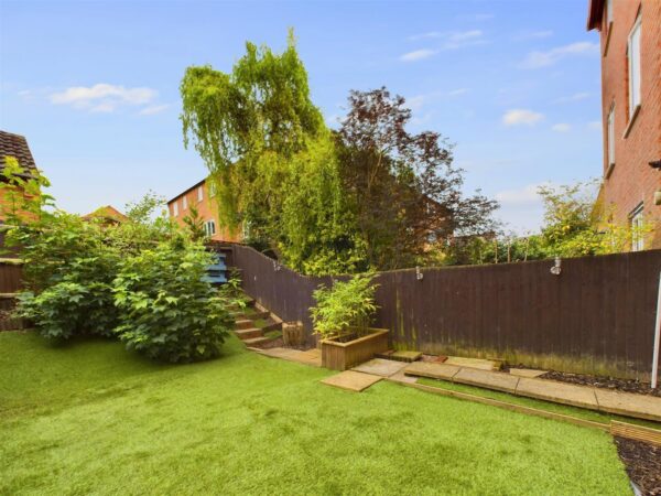 Stonebow Close, Loughborough, LE11 5EU