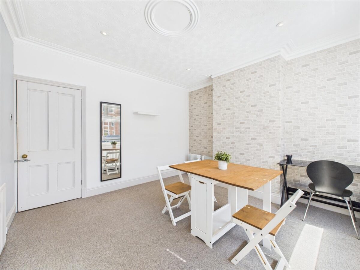 George Street, Loughborough - BILLS INC OPTION