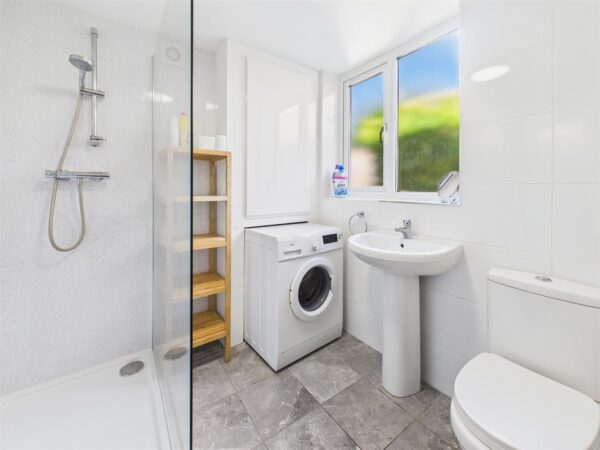 Rosebery Street, Loughborough - INC BILLS OPTION