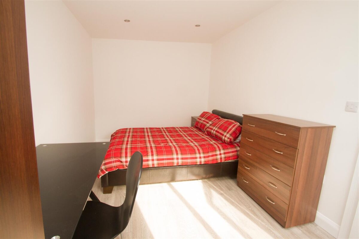 Morgan, Derby Road, Loughborough - INC ALL BILLS