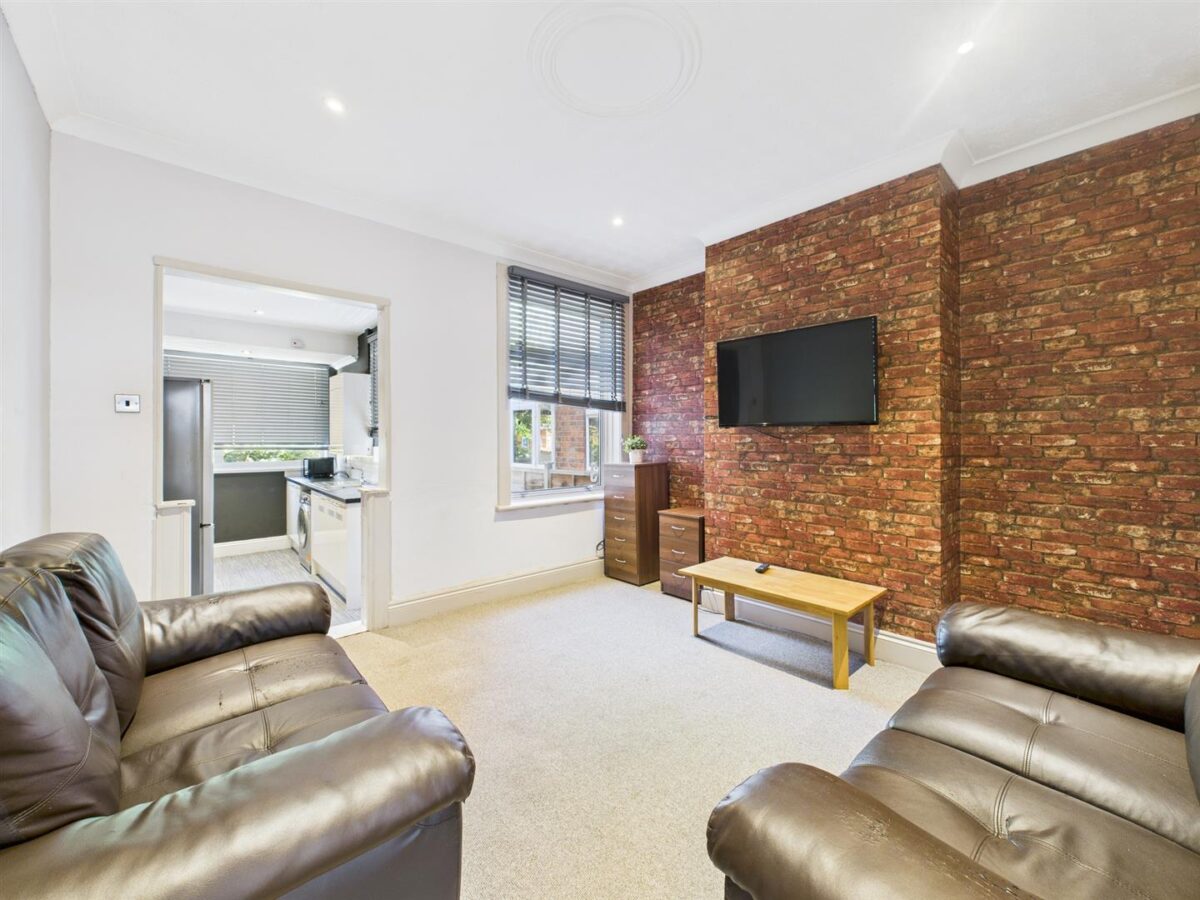 George Street, Loughborough - BILLS INC OPTION