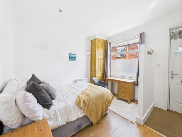 Rosebery Street, Loughborough - INC BILLS OPTION