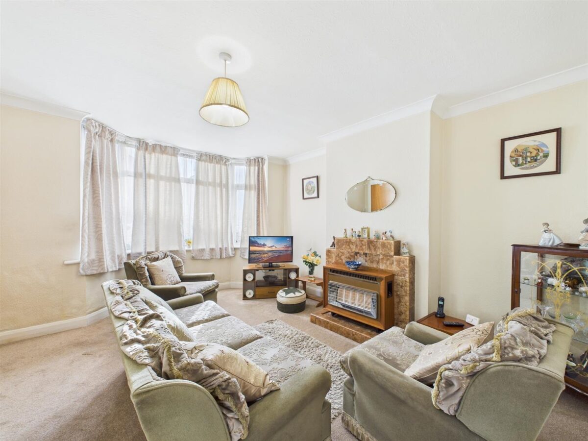 Middle Avenue, Loughborough, LE11 5HZ