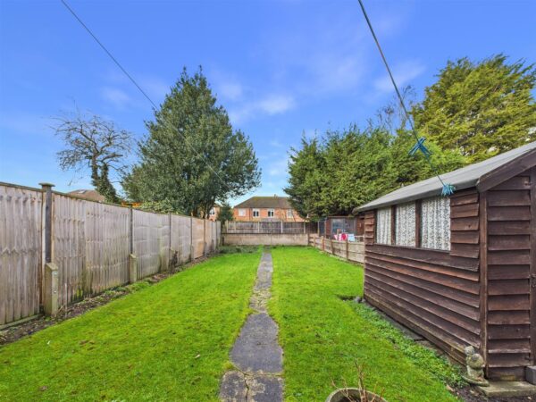 Middle Avenue, Loughborough, LE11 5HZ