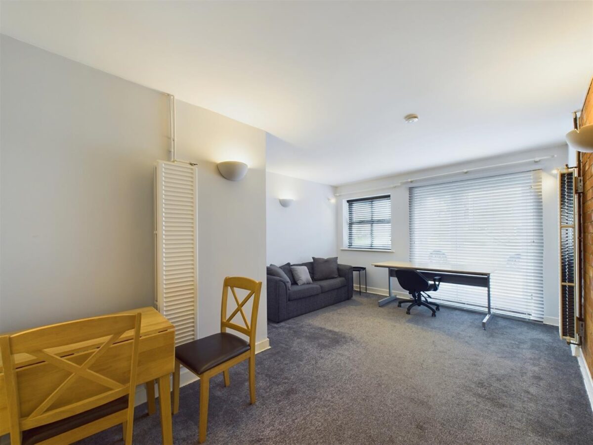 Adcocks Close, Loughborough - INC BILLS OPTION