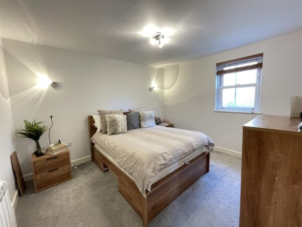 Castle Gate Mews, Mountsorrel, LE12 7AS