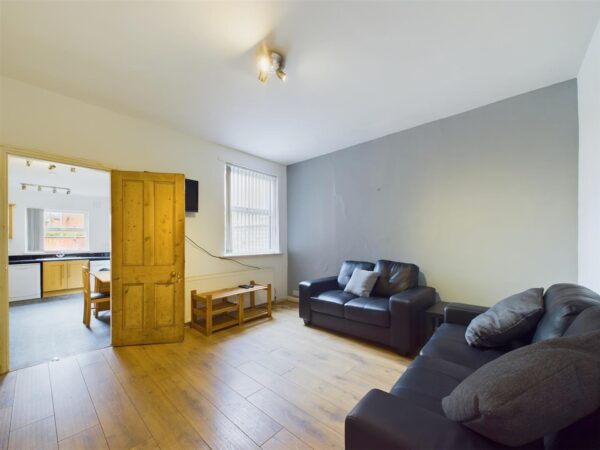Burleigh Road, Loughborough - INCL BILLS OPTIONS