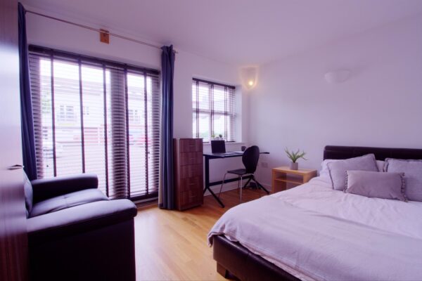 Adcocks Close, Loughborough - INC BILLS OPTION