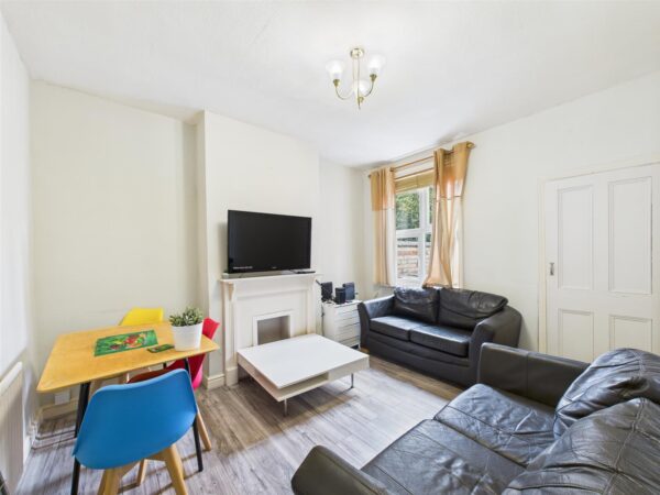 Rosebery Street, Loughborough - INC BILLS OPTION