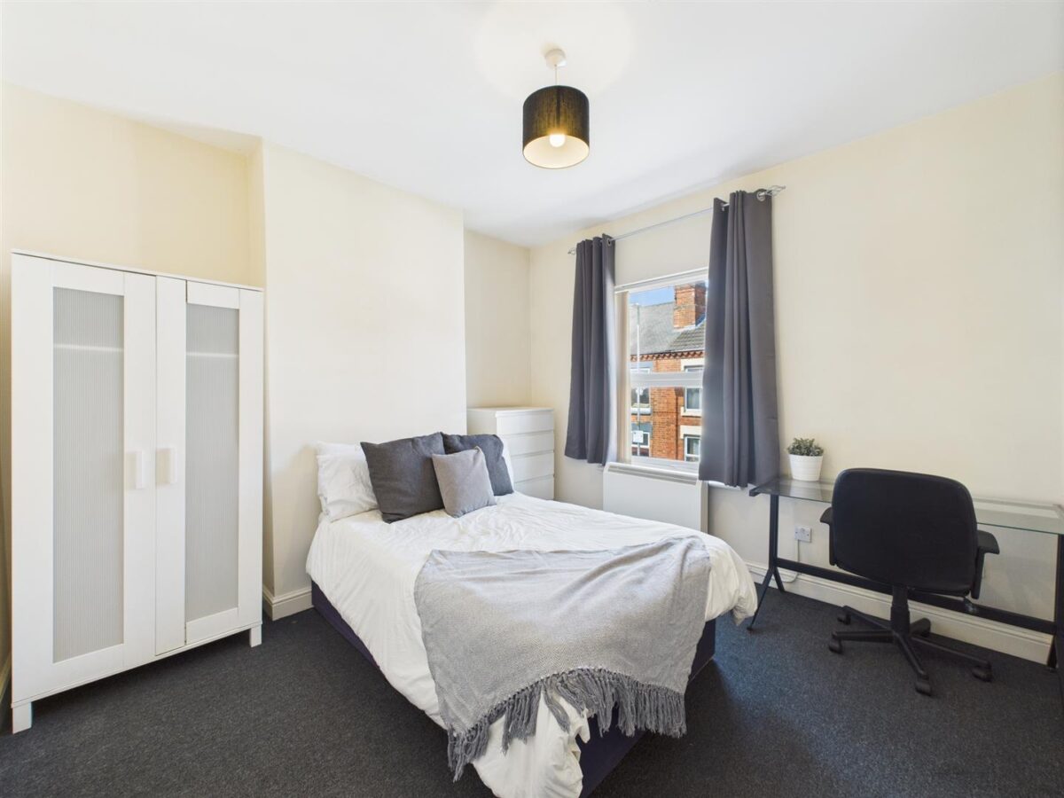 Station Street, Loughborough - INCL BILLS