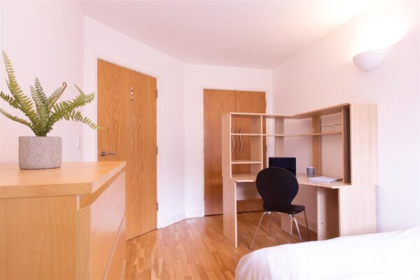 Adcocks Close, Loughborough - INC BILLS OPTION