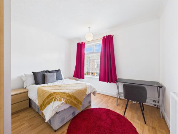 Rosebery Street, Loughborough - INC BILLS OPTION