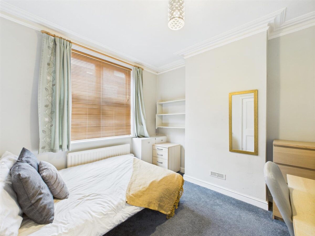 Rosebery Street, Loughborough - INC BILLS OPTION