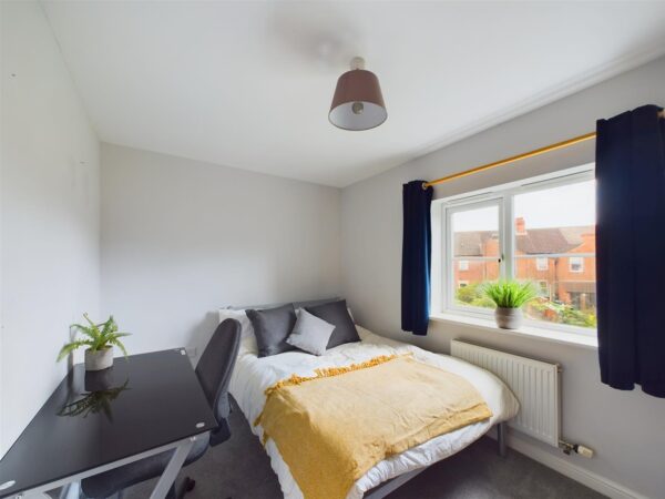 Goods Yard Close, Loughborough - INC BILLS OPTION