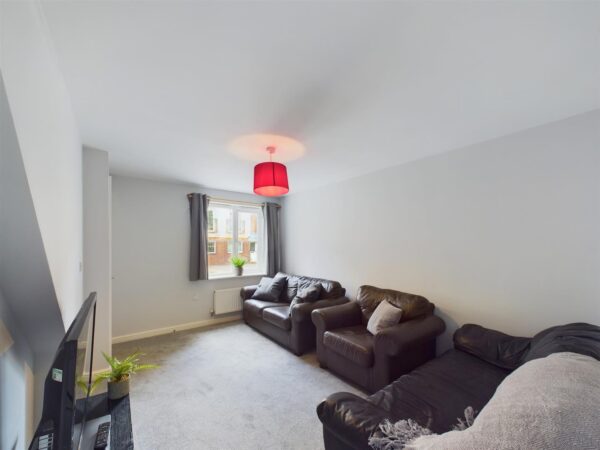 Goods Yard Close, Loughborough - INC BILLS OPTION