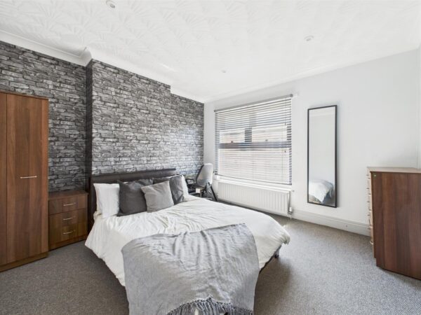 George Street, Loughborough - BILLS INC OPTION