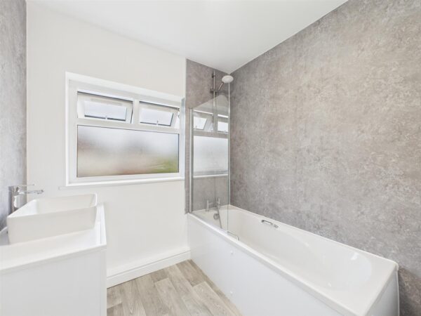 Willow Road, Loughborough, LE11 2JX