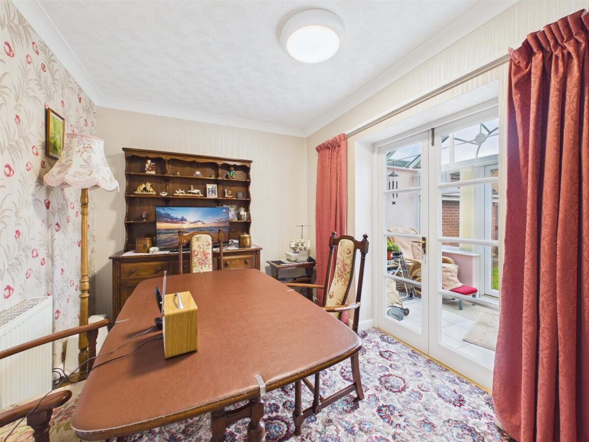 Piper Close, Long Whatton, LE12 5DH