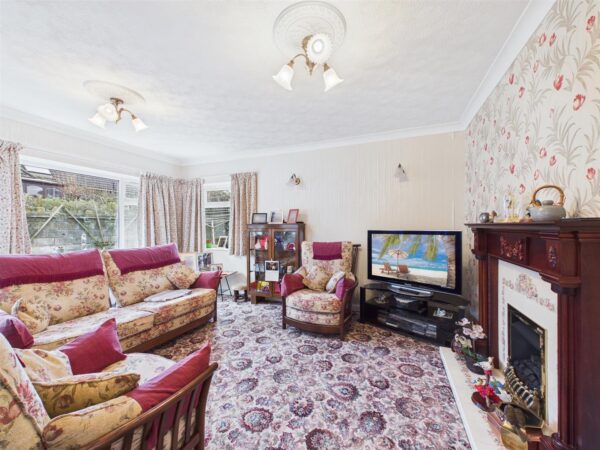 Piper Close, Long Whatton, LE12 5DH