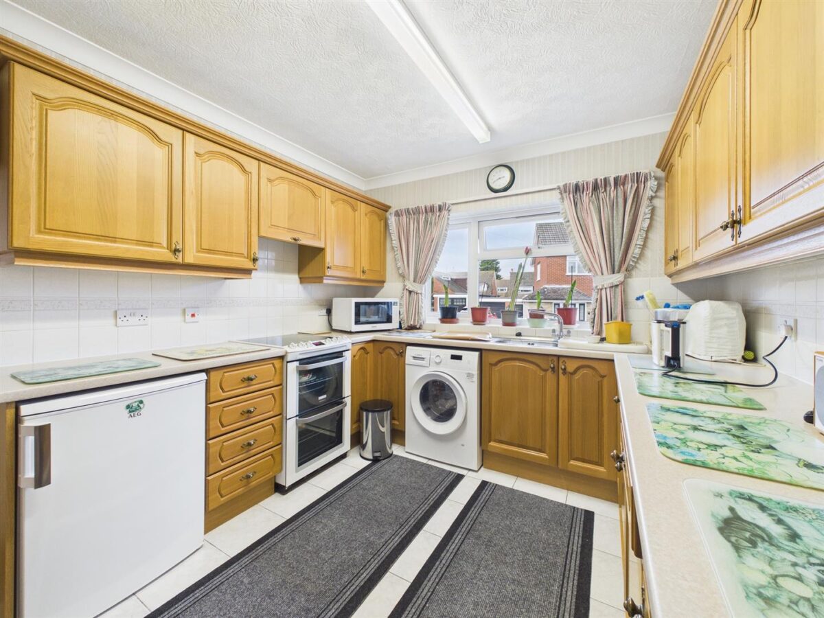 Piper Close, Long Whatton, LE12 5DH