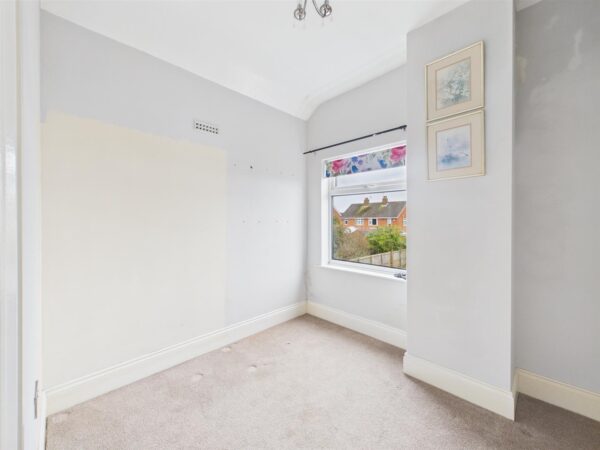 Crescent Road, Hugglescote, LE67 2BB