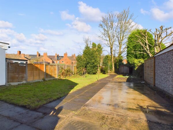 Cowdray Close, Loughborough, LE11 2BW