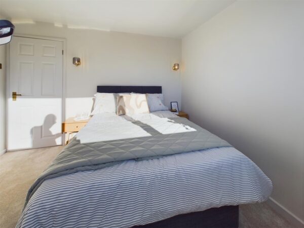 Cowdray Close, Loughborough, LE11 2BW