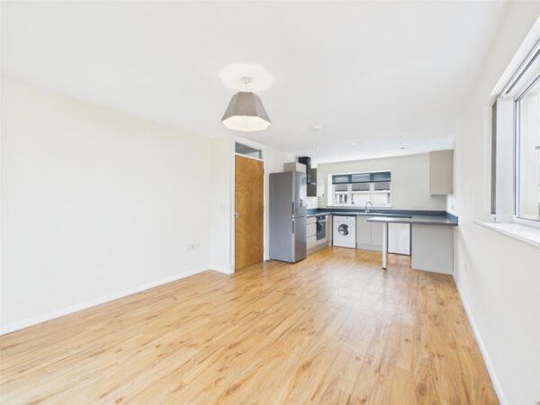 Barnsdale Close, Loughborough, le11 5an