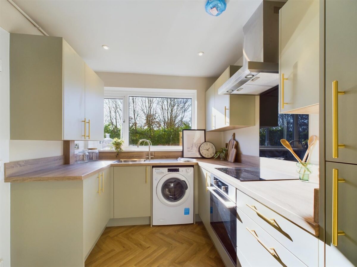 Cowdray Close, Loughborough, LE11 2BW