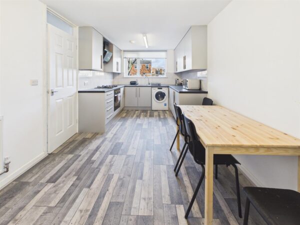 Warwick Court, Loughborough, LE11 5JJ