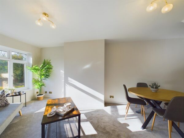 Cowdray Close, Loughborough, LE11 2BW