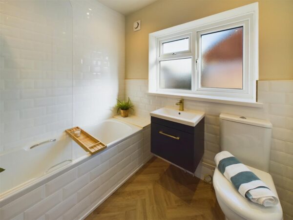 Cowdray Close, Loughborough, LE11 2BW