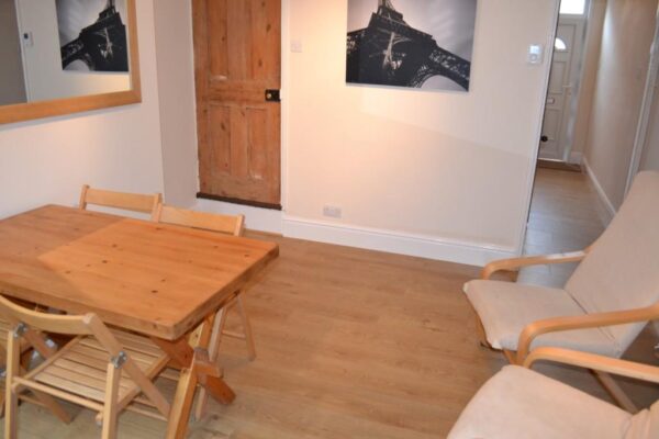 Hastings Street, Loughborough - INC BILLS OPTION