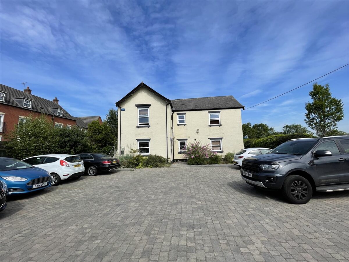 Castle Gate Mews, Mountsorrel, LE12 7AS