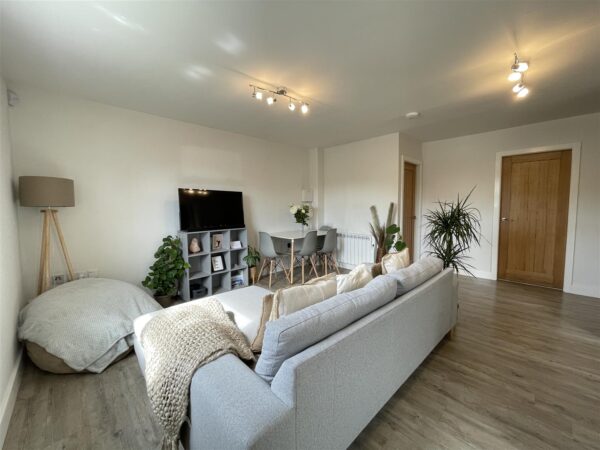 Castle Gate Mews, Mountsorrel, LE12 7AS