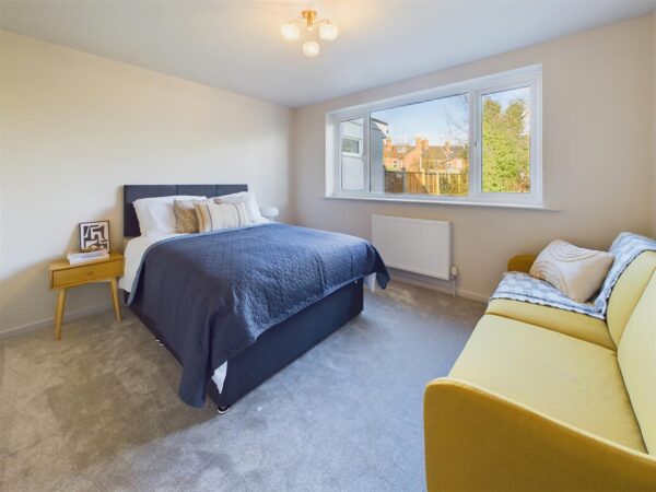 Cowdray Close, Loughborough, LE11 2BW