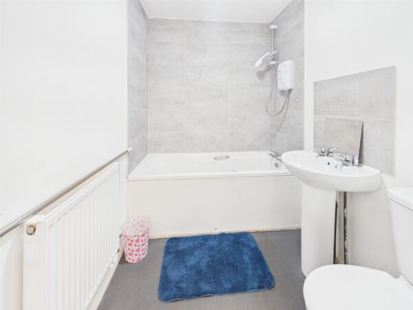 Warwick Court, Loughborough, LE11 5JJ