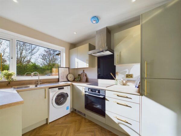 Cowdray Close, Loughborough, LE11 2BW