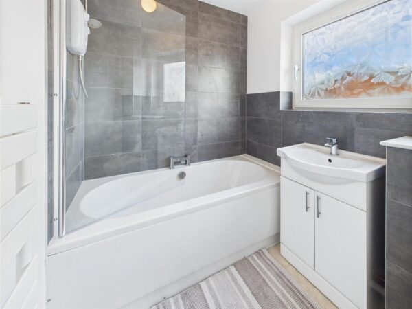 Thirlmere Drive, Loughborough, LE11 3SY