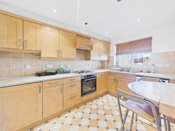 Coach house Court, Southfield Road, Loughborough LE11 2TJ