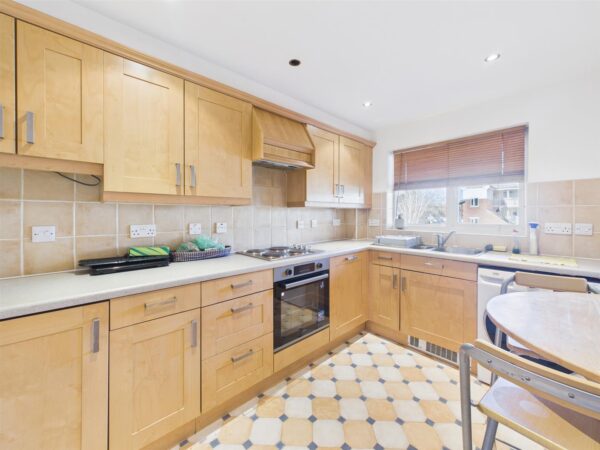 Coach house Court, Southfield Road, Loughborough LE11 2TJ