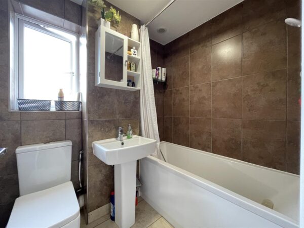 Fairway Road South, Shepshed, LE12 9BQ