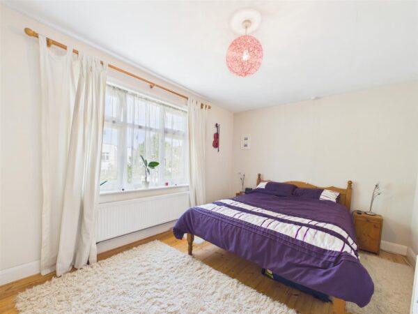 Highfields Drive, Loughborough, LE11 3JT