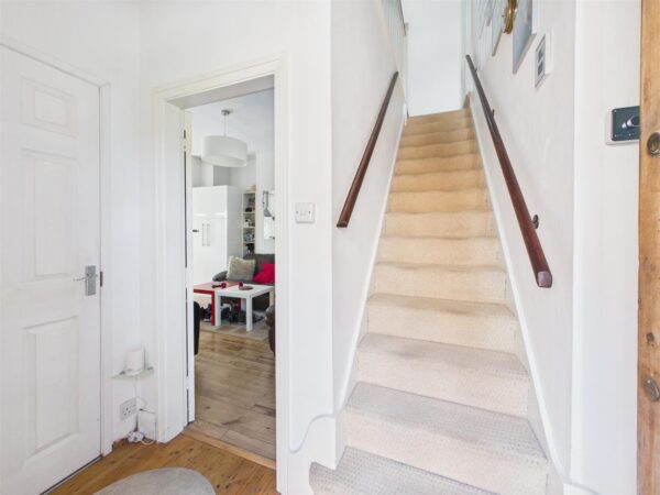 Highfields Drive, Loughborough, LE11 3JT