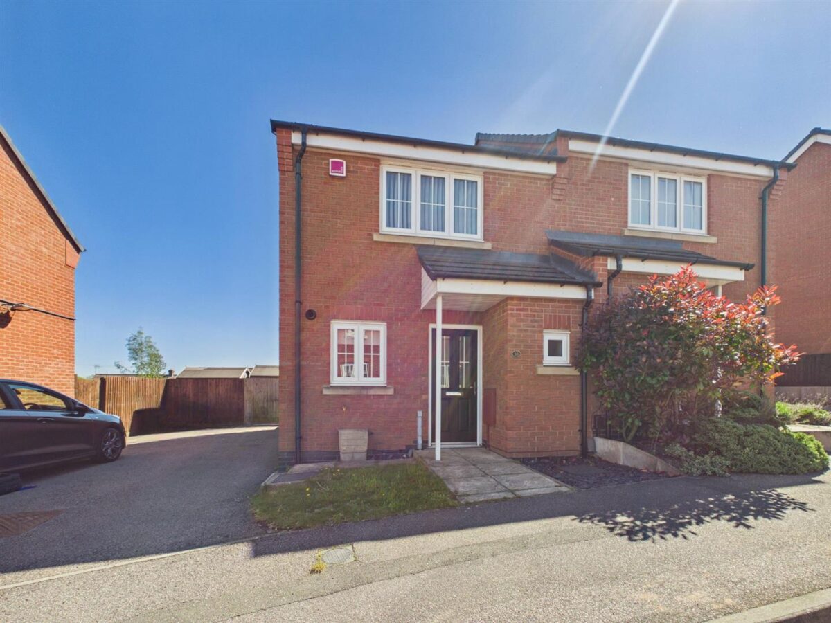 Crowson Close, Shepshed, LE12 9FD