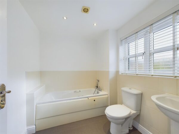 Thomas Firr Close, Quorn, LE12 8FT