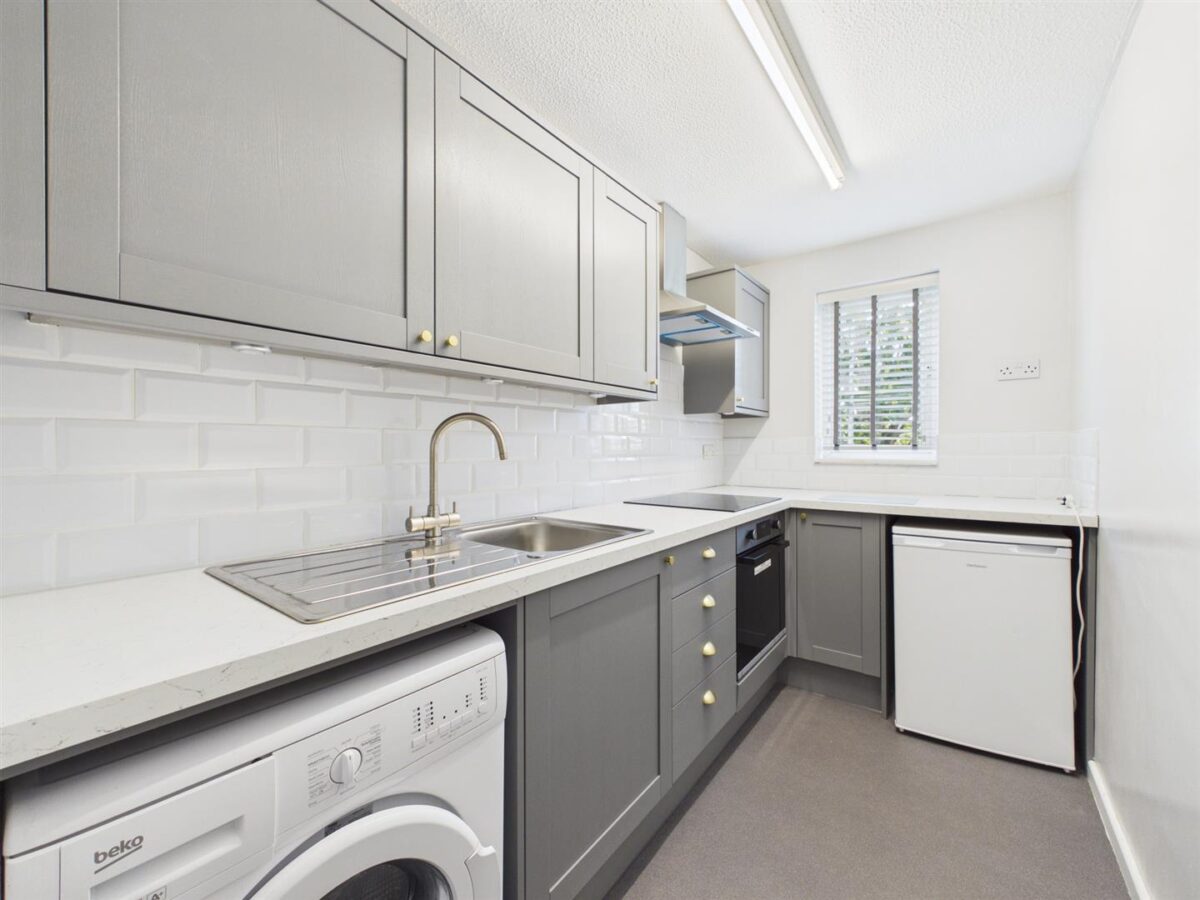 Roundhill Way, Loughborough, LE11 4WB