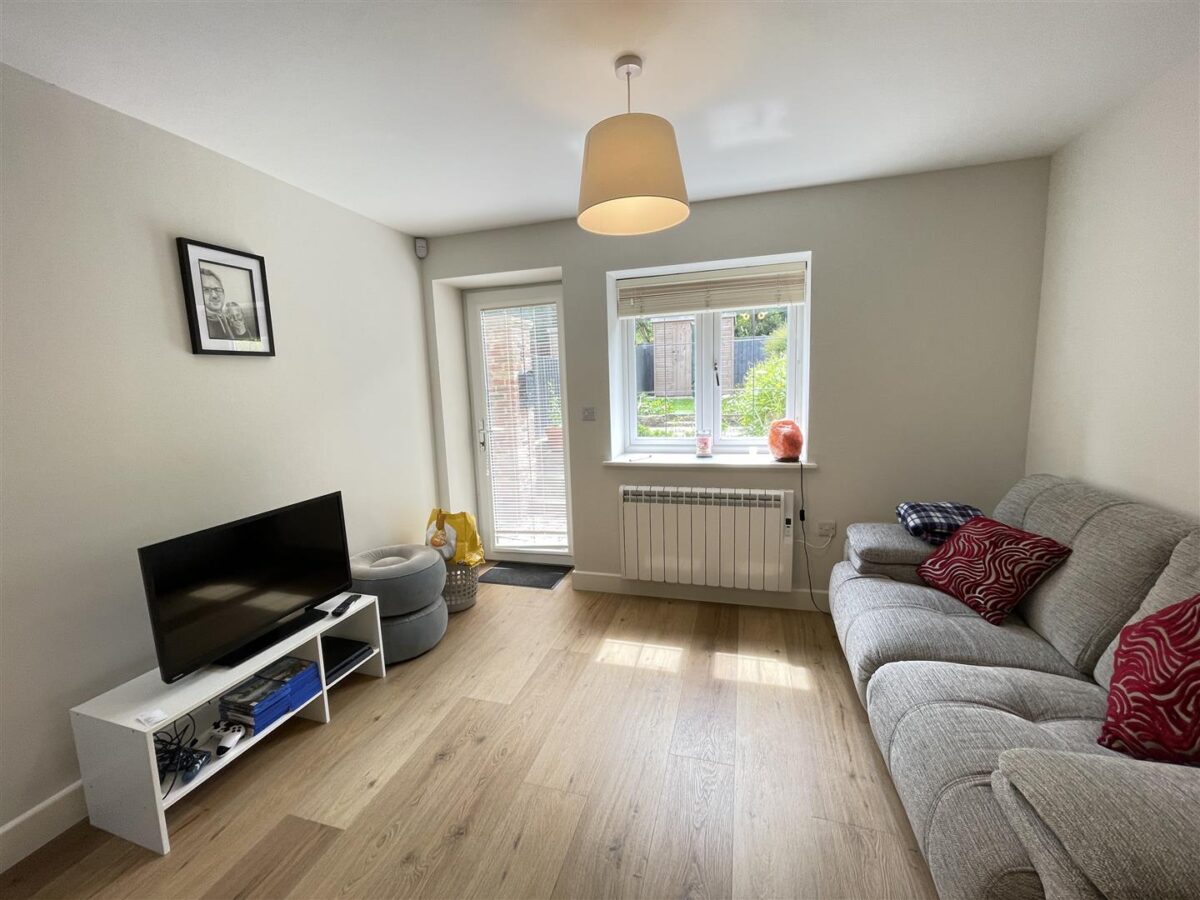 The Terrace, Copt Oak Road, Markfield, LE67 9PJ