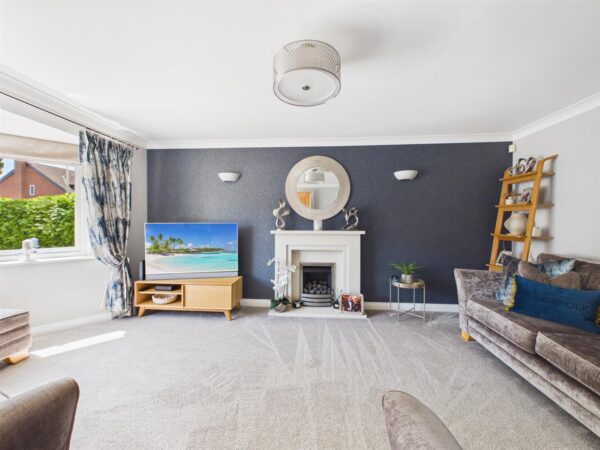 Birch Close, Loughborough, LE11 2TF